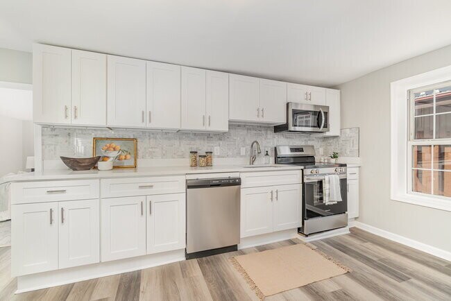 Photo - 28 W Main St