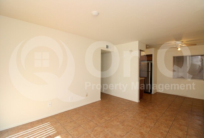 Photo - 1810 E Blacklidge Dr Unit 501
