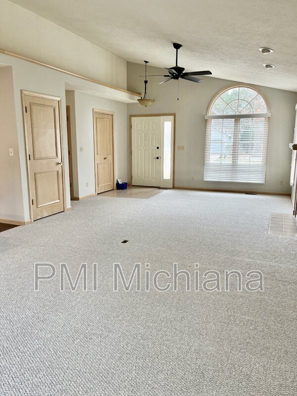 Photo - 1973 Creekbank Ln