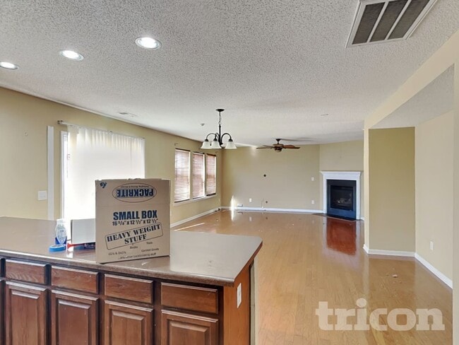 Photo - 2419 Harwood Hills Ln