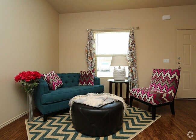 1BD,1BA_624 SF - Living Room