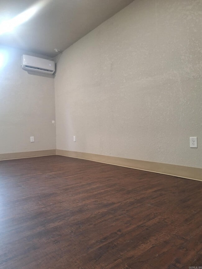 Photo - 306 Hornbeck Ave
