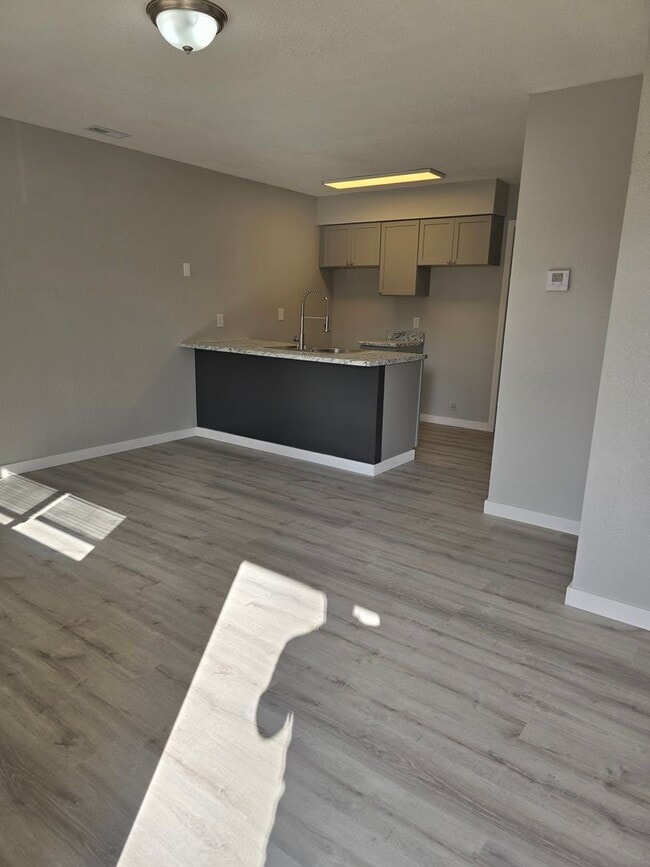 Photo - 1 Bedroom 1 Bathroom Apartment! Unidad 29 Osage Ridge Rd #7