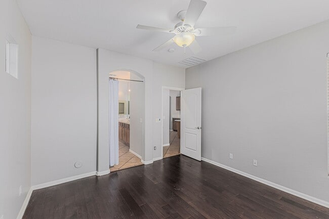 Photo - 2058 E Flint St