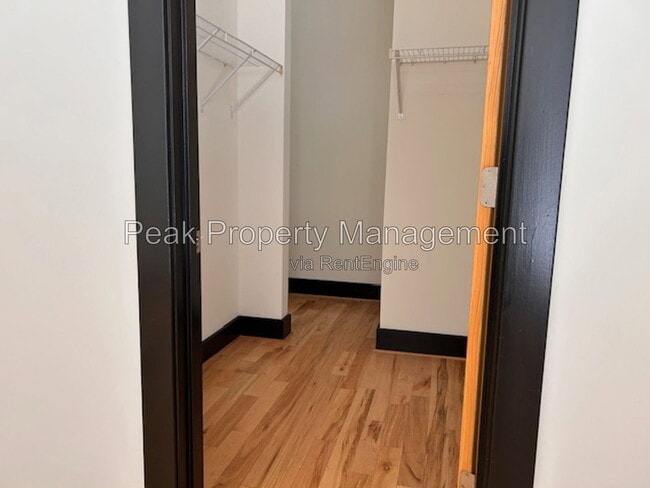 Photo - 205 E Broad St Unidad 202