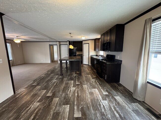 Photo - 215 Borman Ave