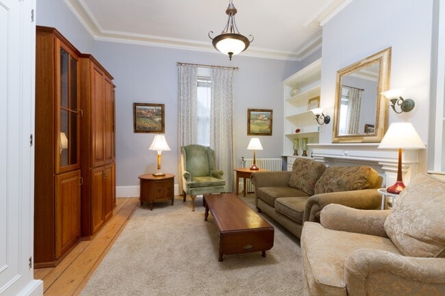 Building Photo - 95 Coggeshall Ave Rental