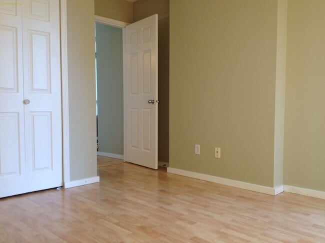 Photo - 811-1811 Helmcken St