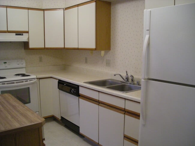 Photo - 700 W 47th Ave Unit #2