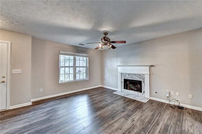 Photo - 1227 Yellow River Dr