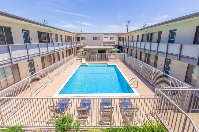 Photo - Ocean West Apartments