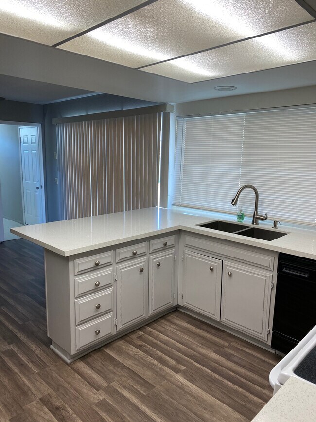 Photo - 10616 Proctor Blvd