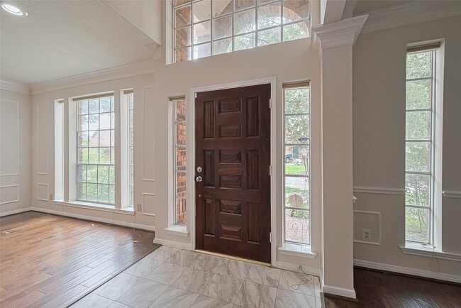 Photo - 1327 W Forest Dr