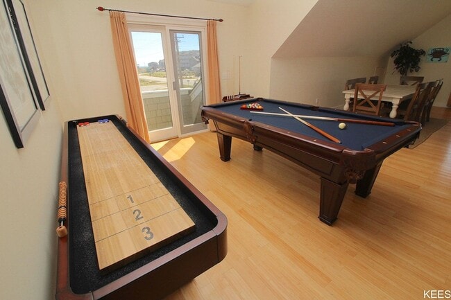 Photo - Stowe on 12 Unit #3