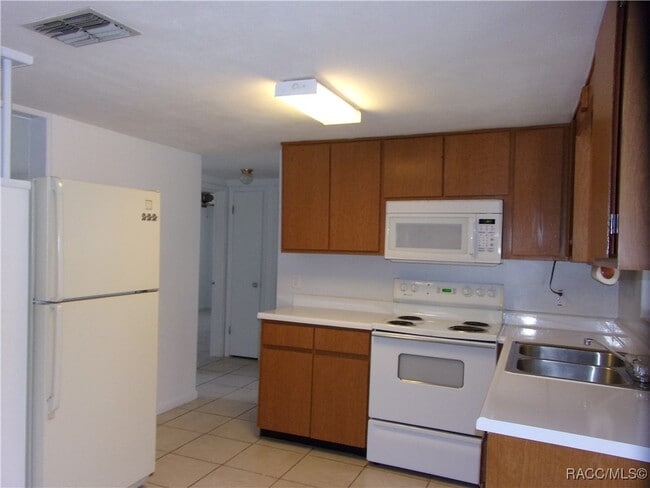Photo - 25 N Barbour St
