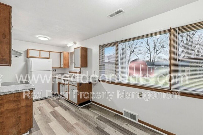 Photo - 1839 Fowler St