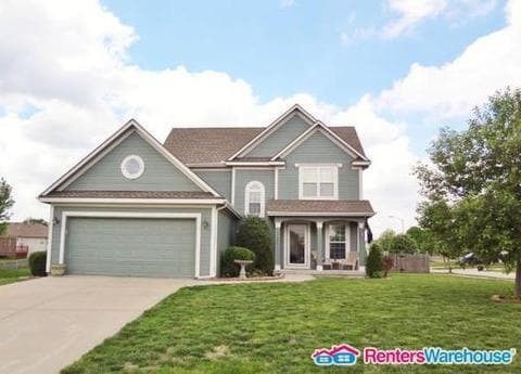 Northland 3 Bed / 3 Bath Home! Available 8... - Northland 3 Bed / 3 Bath Home! Available 8...