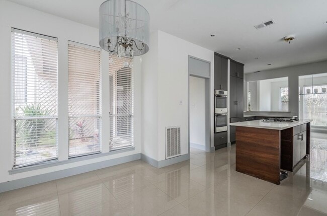 Photo - 1022 Forest Home Dr