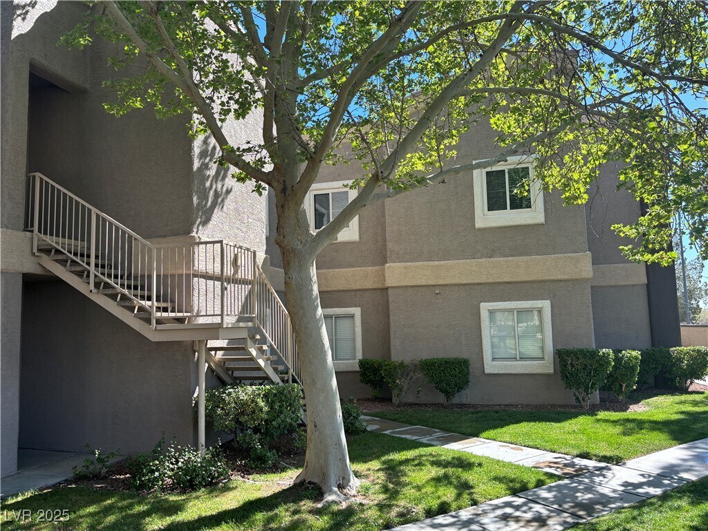 Photo - 5250 S Rainbow Blvd Unidad 2047 Rental