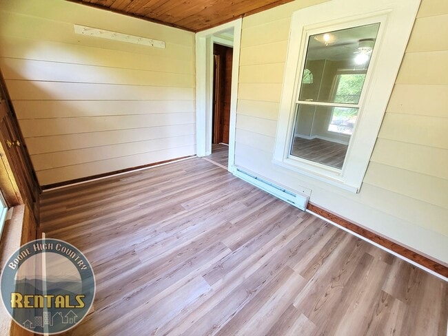 Photo - 2212 Silverstone-Zionville