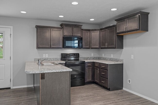 Photo - Willard 3 Bedroom Rental Home with fenced ...