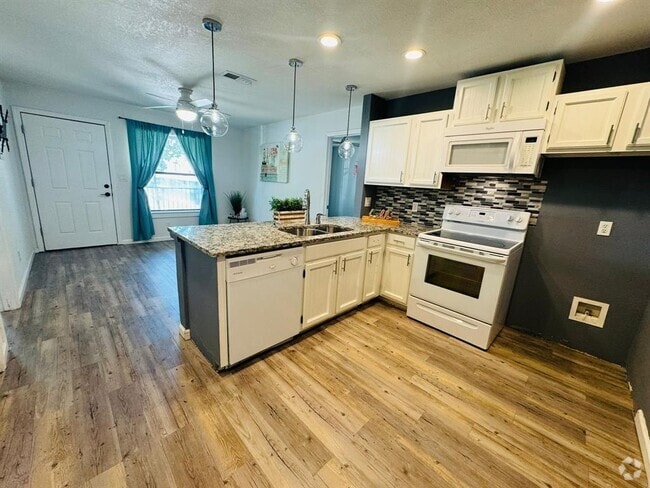 Building Photo - 1624 Aquarena Springs Dr Unit G154 Rental