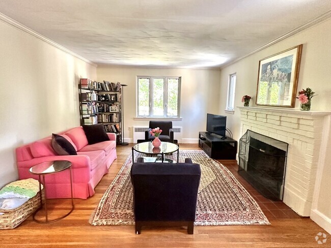 Building Photo - 64 Gardner Rd Unit 1 Rental