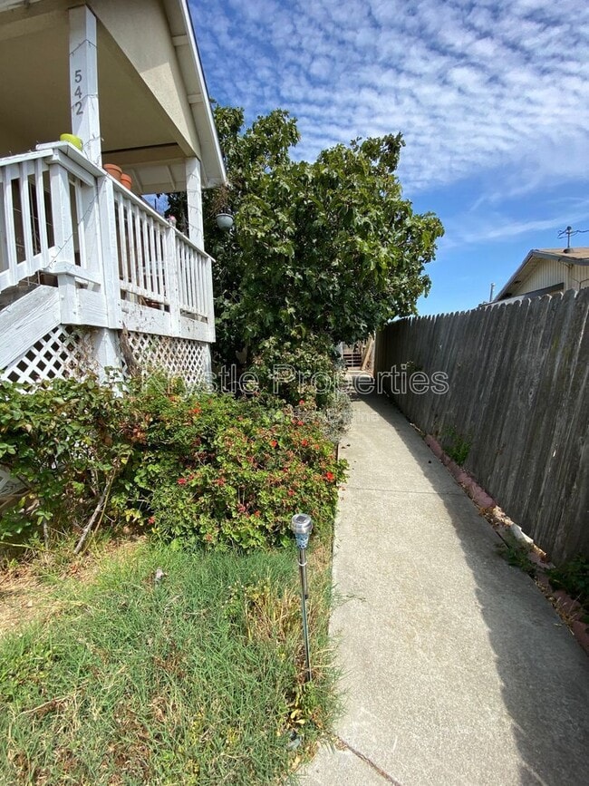 Photo - 544 Porter St