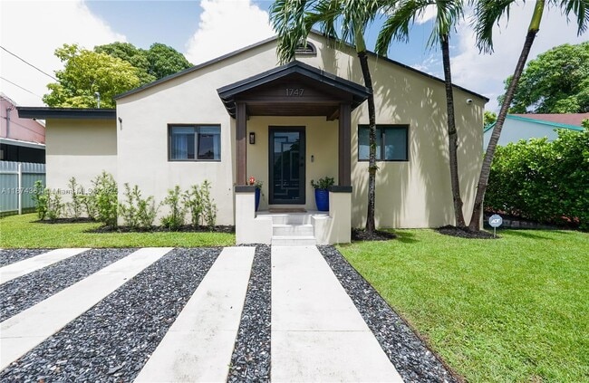 Building Photo - 1747 NW 31st St Rental