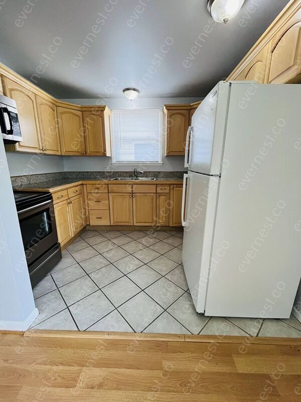 Photo - 613 Hillsboro Rd Unidad Apt B27