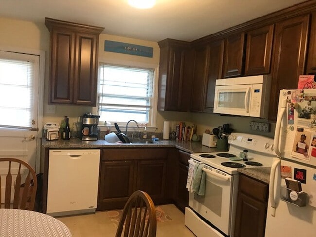 Photo - Cute duplex convenient to UNC and Hospitals!