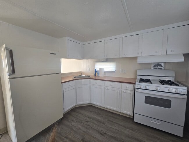 Photo - 2 bed 1 bath Home *Section 8 Welcome*