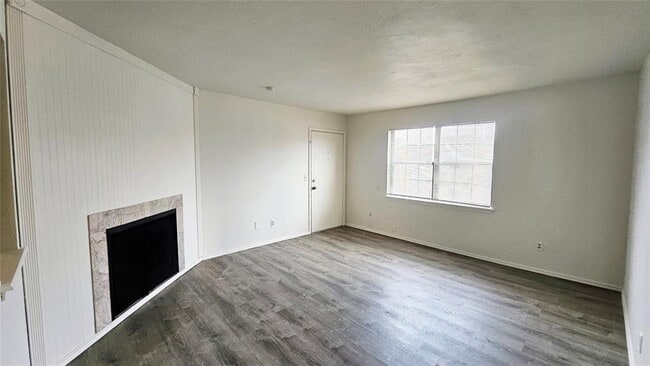 Photo - 401 SE 12th St