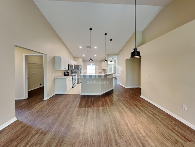 Photo - 1147 SE Preston Ln