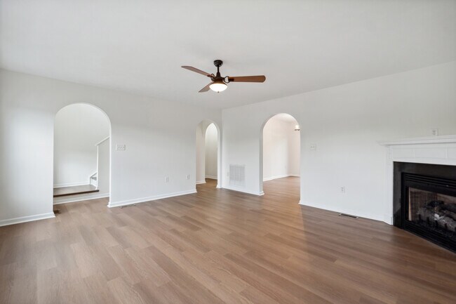 Photo - 1228 Gneiss Dr