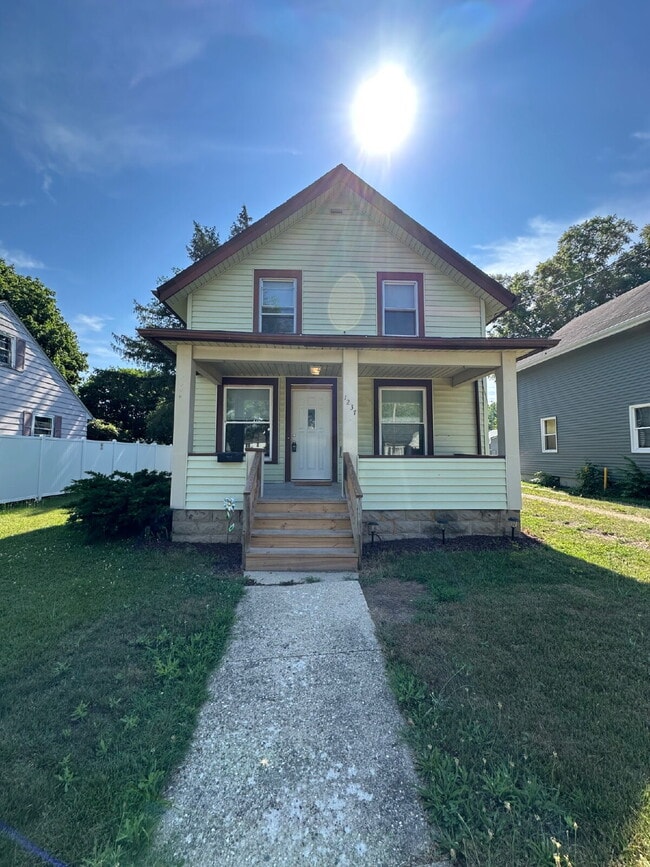 Photo - 1237 8th St Apartment