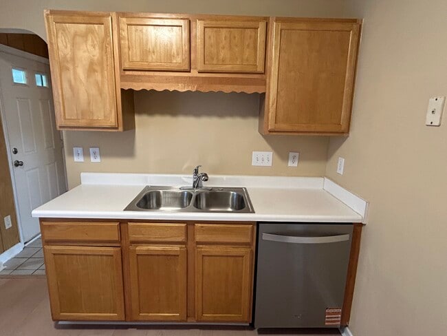 Photo - 5516 John McGraw Ln