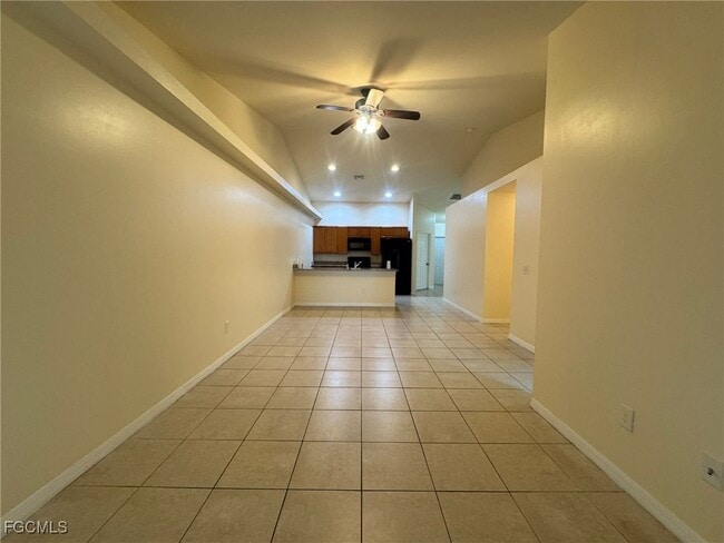 Photo - 409 Nicholas Pkwy W