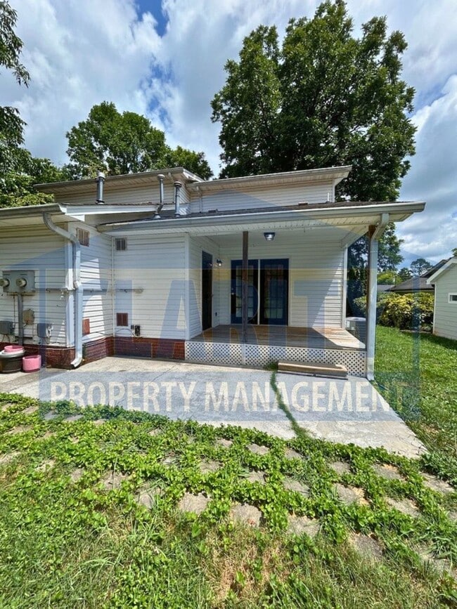 Photo - Two bedroom townhome in Downtown Cleveland!