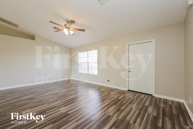 Photo - 1814 NE 2nd Ave