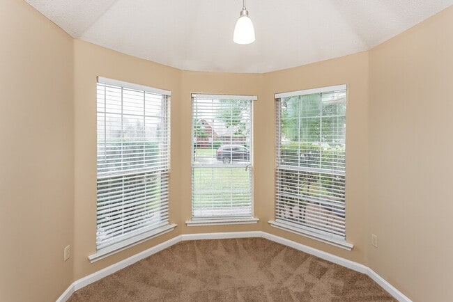 Photo - 5780 Lancaster Dr