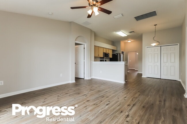 4422 Tina Ln