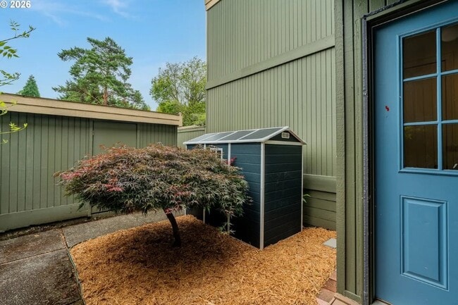 Photo - 1653 NW Midlake Ln Unit Midlake