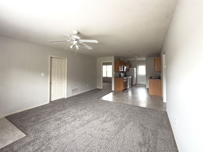 Photo - 2563-2563 E Morris Dr Unit 2563 E Morris Dr