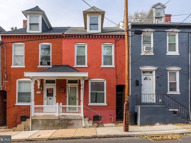 Building Photo - 524 Howard Ave