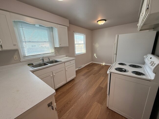 Photo - 1016 Fieldcrest Dr