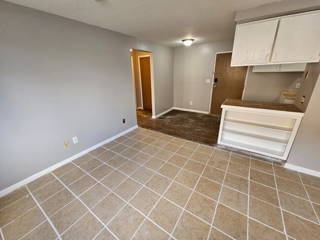 Building Photo - 1885 N Taylor Rd Unit 408