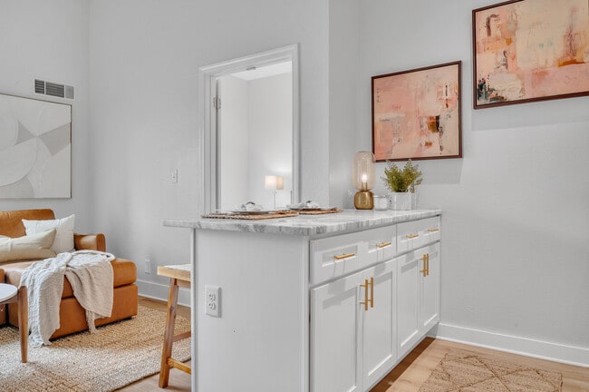 Photo - TRELLIS - LAKE POINTE