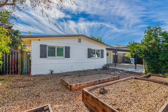 Photo - 429 W Flower St