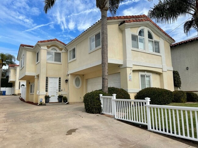 Building Photo - Beautiful Detached 4 bedroom, 2.5 Bath Tow... Rental